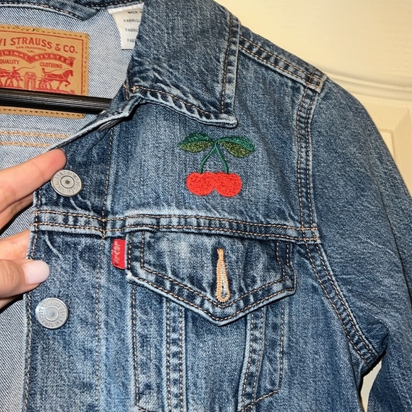 Women’s Levi’s Denim Jacket with Embroidered Cherries Design - Picture 2 of 5